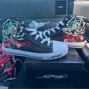 Ed Hardy RARE Black Canvas Sneakers with Skull and Rose 6 in men 8 in women